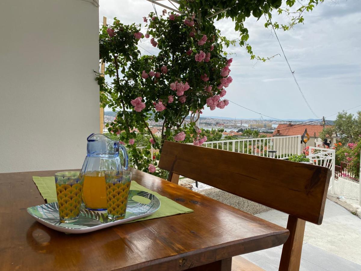 Apartment Carmen Trogir Exterior foto